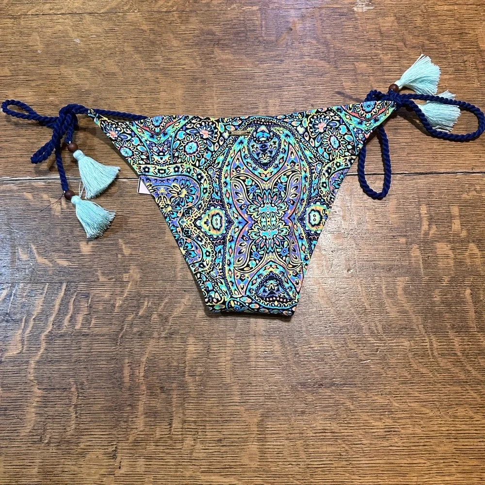 Victoria’s‎ Secret NWT Swim bikini bottoms only sz small